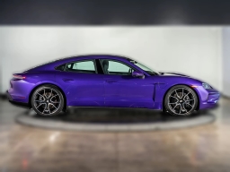 Porsche Taycan 4 AWD 2025