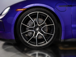 Porsche Taycan 4 AWD 2025