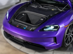 Porsche Taycan 4 AWD 2025