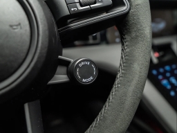 Porsche Taycan 4 AWD 2025