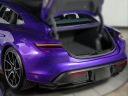 Porsche Taycan 4 AWD 2025