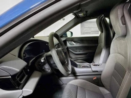 Porsche Taycan 4 AWD 2025