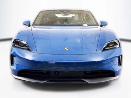 Porsche Taycan 4 AWD 2025