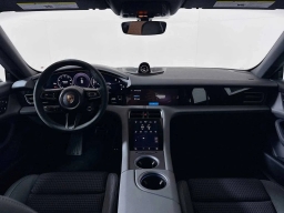 Porsche Taycan 4 AWD 2025