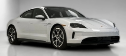 Porsche Taycan 4 AWD 2025