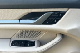 Porsche Taycan 4 AWD 2025