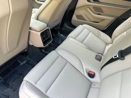 Porsche Taycan 4 AWD 2025