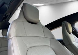 Porsche Taycan 4 AWD 2025