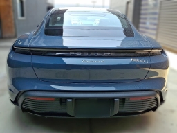 Porsche Taycan 4 AWD 2025