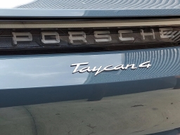 Porsche Taycan 4 AWD 2025
