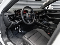Porsche Panamera Base RWD 2025