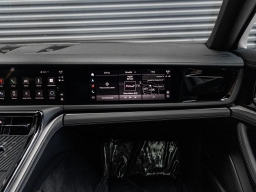 Porsche Panamera Base RWD 2025