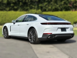 Porsche Panamera 4 AWD 2026