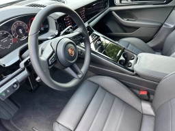 Porsche Panamera 4 AWD 2026