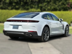 Porsche Panamera 4 AWD 2026