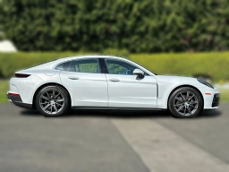 Porsche Panamera 4 AWD 2026