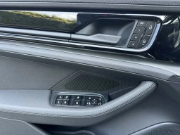 Porsche Panamera 4 AWD 2026