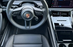 Porsche Panamera 4 AWD 2026