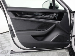 Porsche Panamera Base RWD 2026