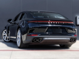 Porsche Panamera 4 AWD 2026