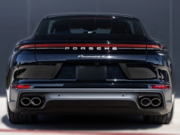 Porsche Panamera 4 AWD 2026