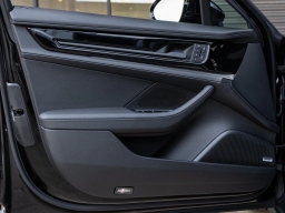 Porsche Panamera 4 AWD 2026