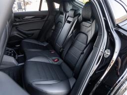 Porsche Panamera 4 AWD 2026