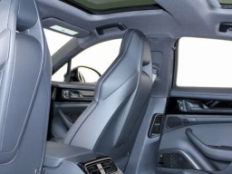 Porsche Panamera Base RWD 2025