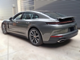 Porsche Panamera 4 AWD 2026