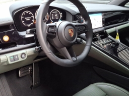 Porsche Panamera 4 AWD 2026