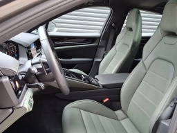 Porsche Panamera 4 AWD 2026