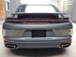 Porsche Panamera 4 AWD 2026