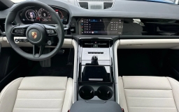 Porsche Panamera 4 AWD 2026