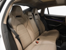 Porsche Panamera 4 AWD 2026