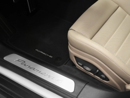 Porsche Panamera 4 AWD 2026