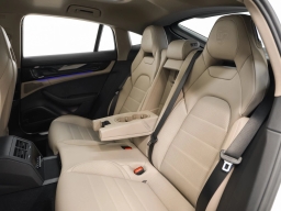 Porsche Panamera 4 AWD 2026