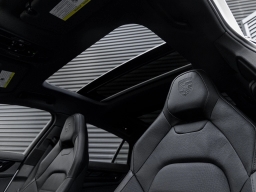 Porsche Panamera Base RWD 2025