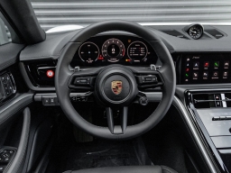 Porsche Panamera Base RWD 2025