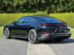 Porsche Panamera Base RWD 2026