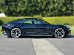 Porsche Panamera Base RWD 2026