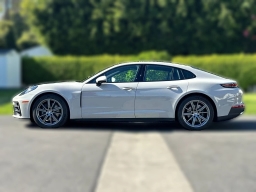 Porsche Panamera Base RWD 2026