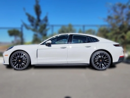 Porsche Panamera Base RWD 2026