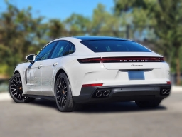 Porsche Panamera Base RWD 2026