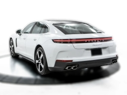 Porsche Panamera Base RWD 2025