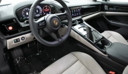 Porsche Panamera Base RWD 2025