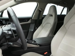 Porsche Panamera Base RWD 2025