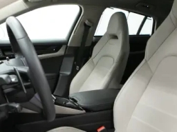 Porsche Panamera Base RWD 2025