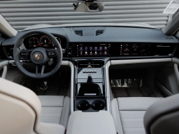 Porsche Panamera 4 AWD 2026