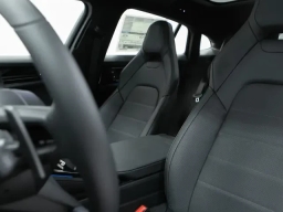 Porsche Panamera Base RWD 2026