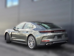 Porsche Panamera Base RWD 2026